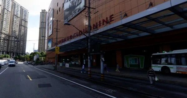 上海地铁2号线中山公园站各个出口有什么（地铁中山公园出口）