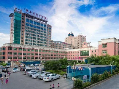 长沙地铁1号线南湖路站往侯家塘去（长沙侯家塘地铁出口到儿童医院）2