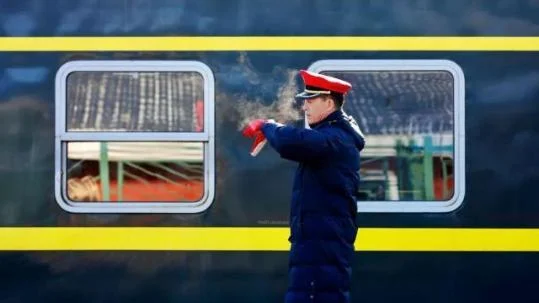 cad中怎么画铁路（完成铁路画）1