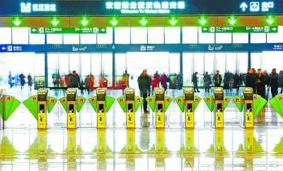 武汉火车站从哪个出口出来可以直接坐地铁（武汉地铁动车站）2