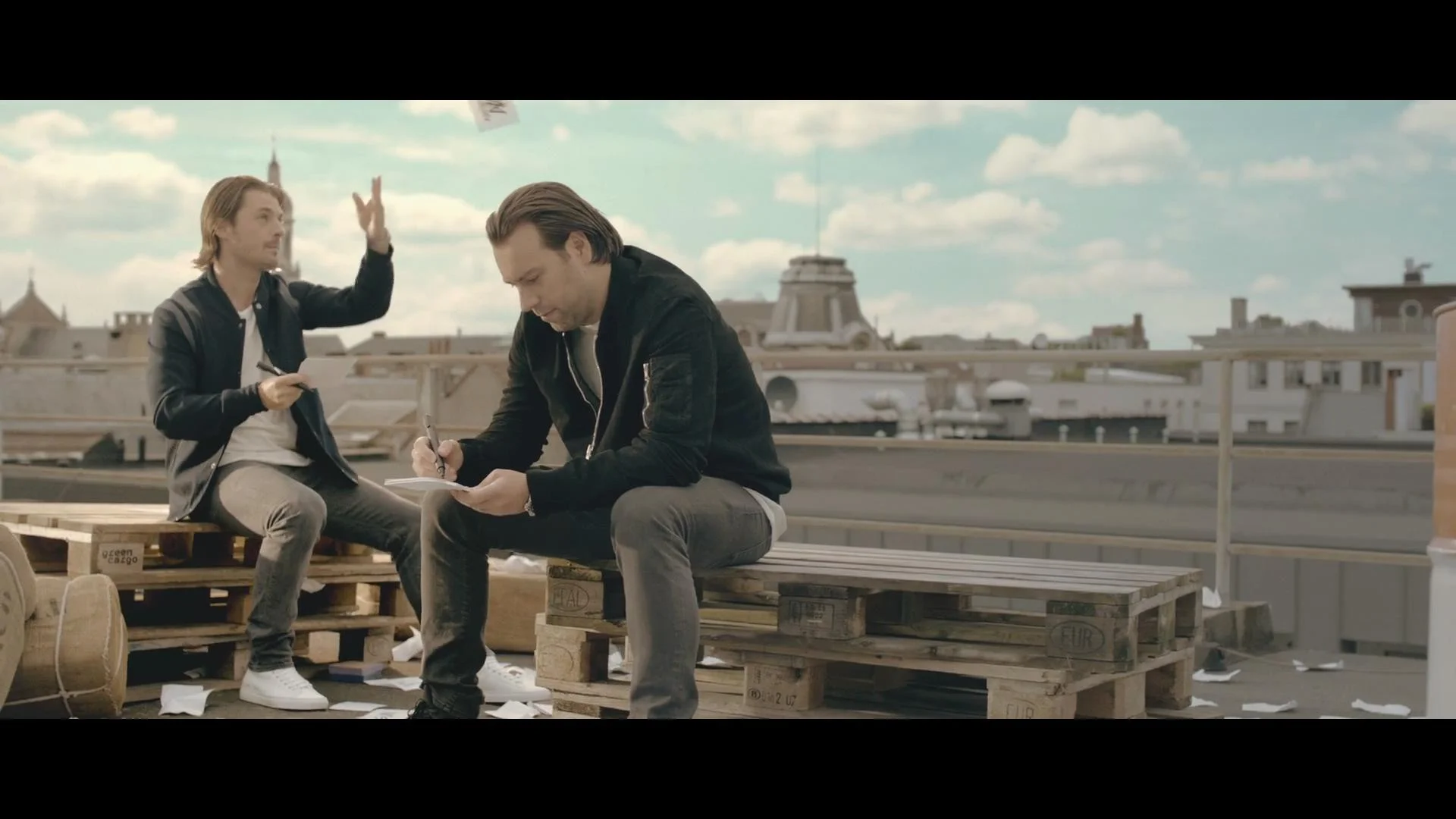 西安地铁二号线终点站是西安北站我从北站出了地铁以后是B1层然后到达候车层F2（西安地铁候车提示铃声）