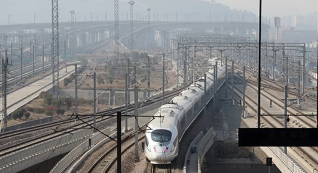 动车和高铁的区别（高铁和动车有什么不同）