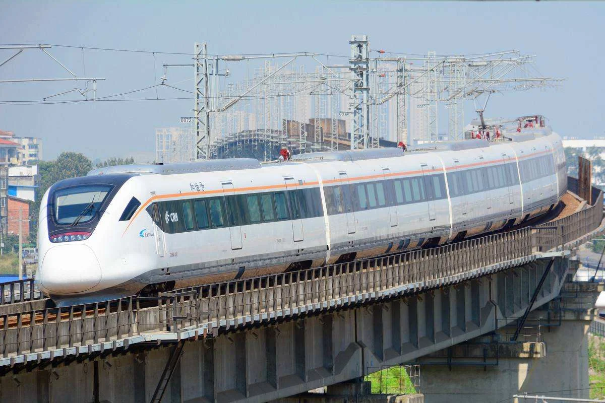 今年昆明铁路局怎么招聘有人知道吗(昆明铁路局)