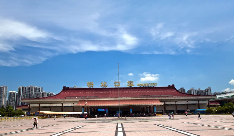 请问那里珠海拱北关口旁边是高铁站还是轻轨站(拱北口岸到珠海高铁站)3