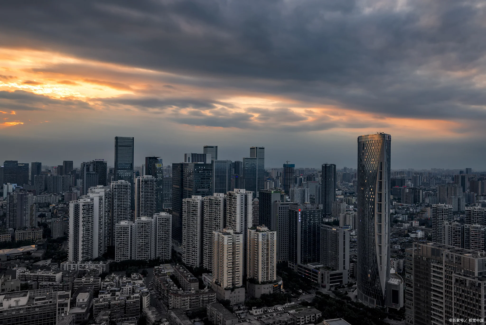 成都地铁公司各职业工资情况是怎样的(成都地铁安逸)2