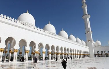 迪拜地铁路线哪个站是哪个景点（迪拜国际机场在哪个地铁站）2