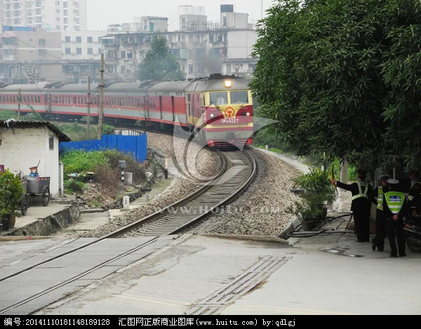 铁路道口的介绍（铁路道口多宽）
