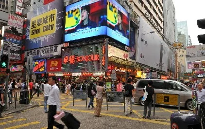 请问旺角地铁站和旺角东地铁站附近能逛的有什么区别(旺角地铁站的大商场叫什么)1