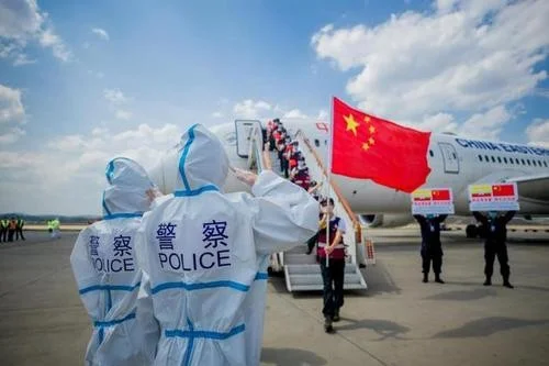 上海地铁15号线是否受疫情影响而延长通车(陕西南路地铁站发生疫情时间)3