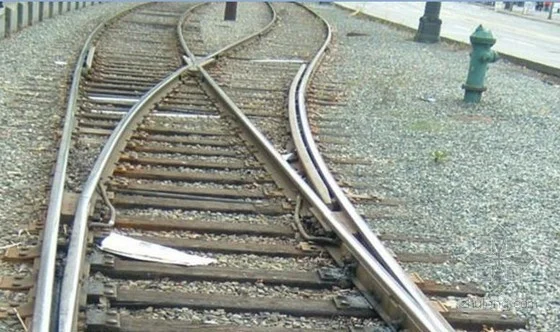 铁路道轨是什么材质(铁路道轨轮)1