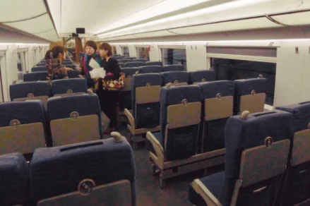 高铁座位d号和f号(高铁f位置)5