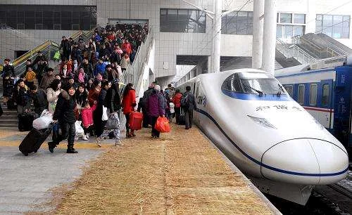 高铁怎么检票（铁路上检票）3