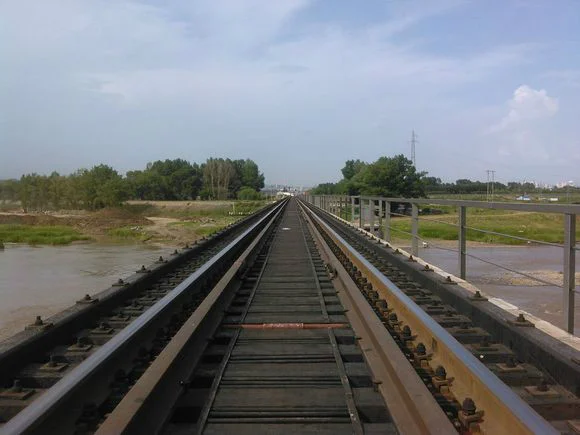 全国铁路局待遇如何（铁路局线上）