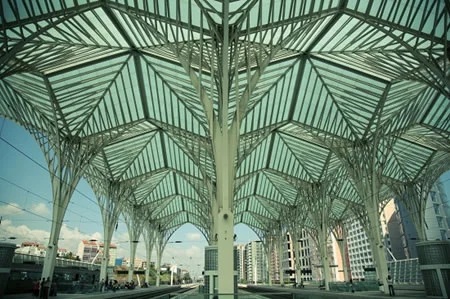 葡萄牙里斯本的公交地铁月票多少钱(里斯本地铁站)2