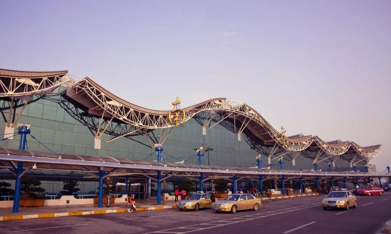 南京火车站到禄口机场有地铁吗（禄口机场地铁站离机场远吗）