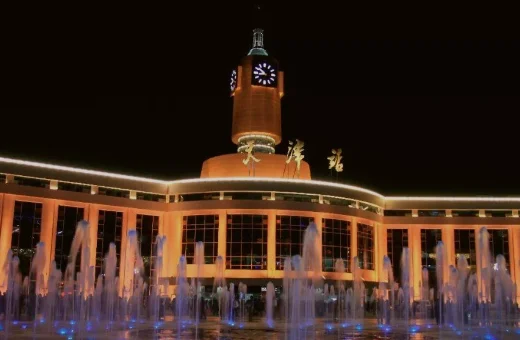 天津客运西站离天津西站站地铁多远（天津地铁西站到天津西站有多远）