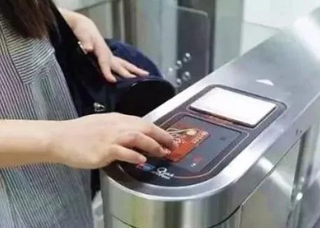 在广州坐地铁怎么买票（广州羊城通地铁票怎么拿）6