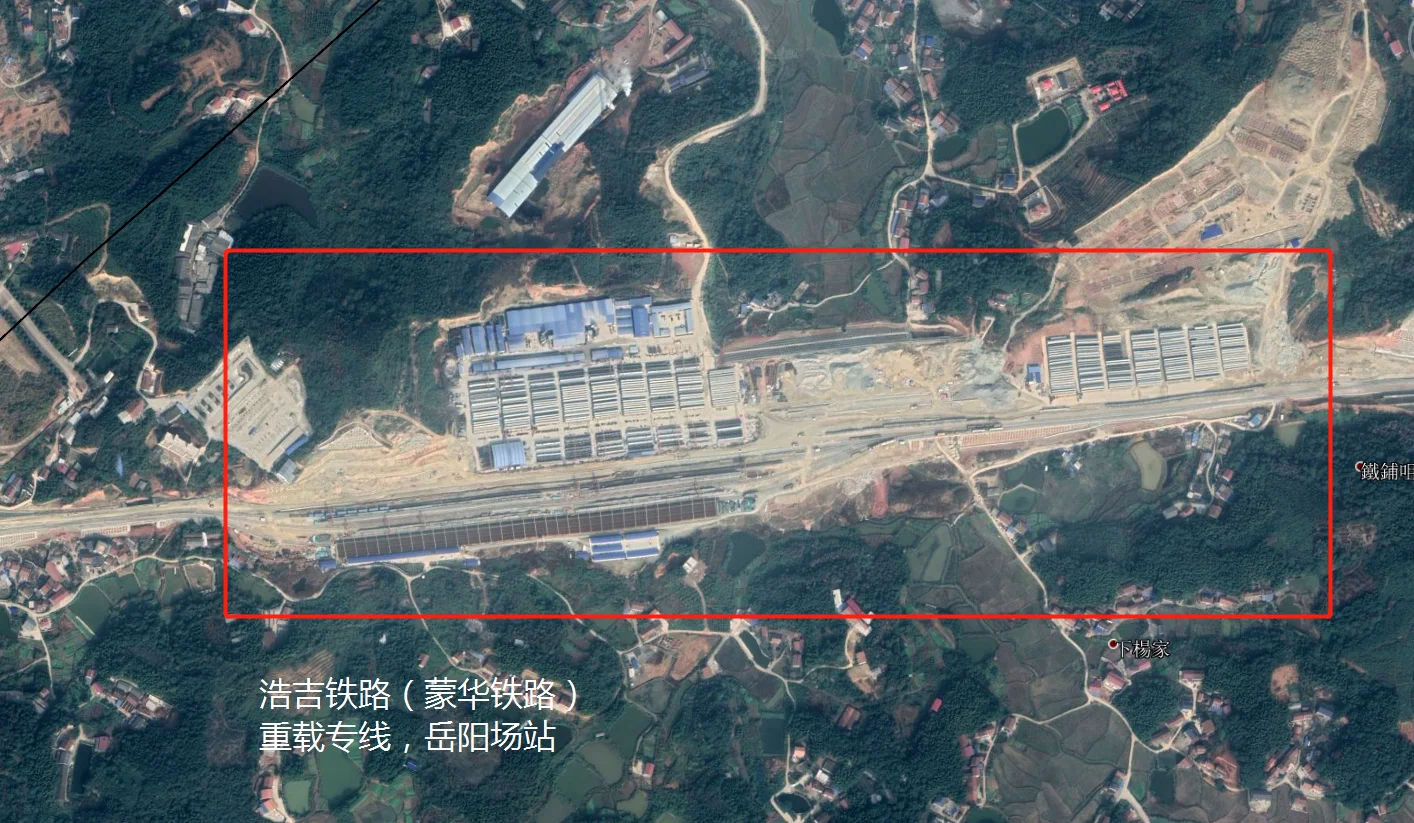 蒙华铁路和浩吉铁路哪个是正式的名字（浩吉铁路火车）2