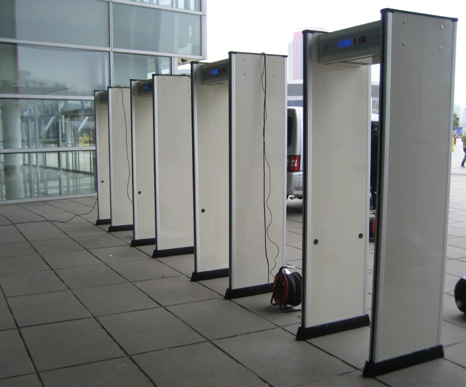 天津地铁安检员都是通过什么方式招聘的（天津地铁有没有安检门）