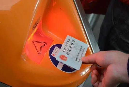 高铁的人工客服电话是多少（长沙到安庆高铁）