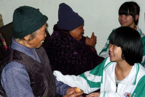 李咏去世一年女儿法麦图被痛骂道德绑架究竟有多可怕（南京地铁李咏）5