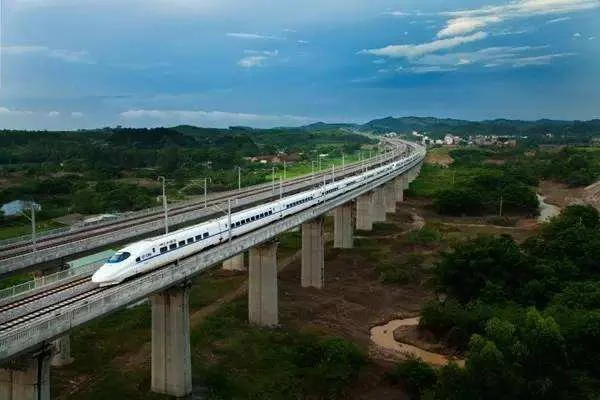 高铁用的电是什么电(高铁电)3