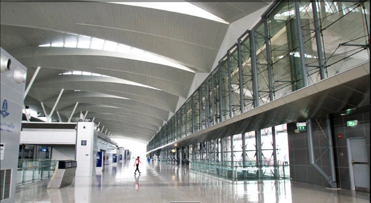 从曼谷市中心坐地铁去素万那普国际机场多少钱（地铁市区去曼谷机场）2