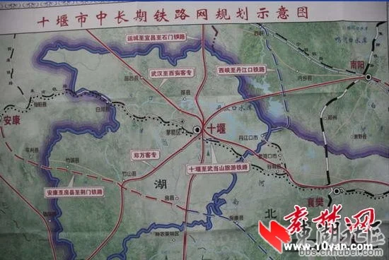 西藏青海铁路作为我国目前海拔最高的铁路它沿线有哪些美景（甘藏铁路线路图）