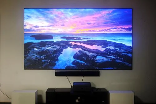 地铁站台通知列车时间的屏是什么屏LCD还是液晶屏屏内部如何接收信号转换在屏上的（上海地铁55寸lcd）1