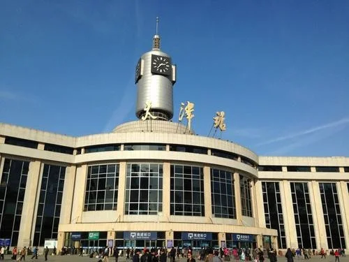 从天津站怎么坐地铁9号线（天津火车站地铁站房价）