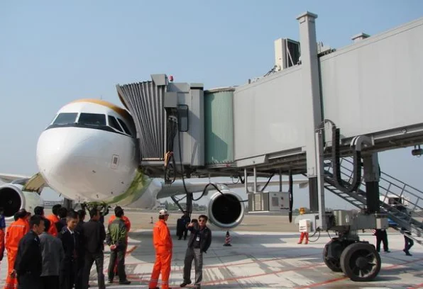 深圳宝安机场出来怎么坐地铁(深圳机场地铁站出来怎么登机)3