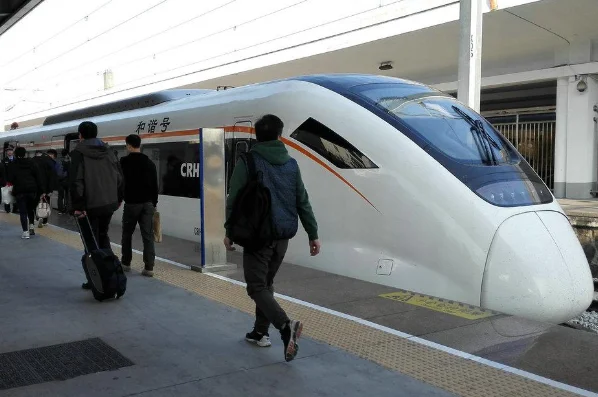 火车上c开头是代表是什么g是高铁 还有d是动车可是还有C开头是什么（c开头的列车是高铁吗）6