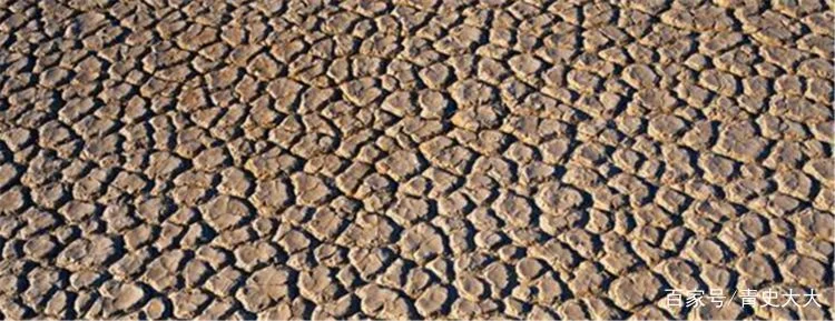 南京地铁灵异事件（南京地铁挖出古墓）