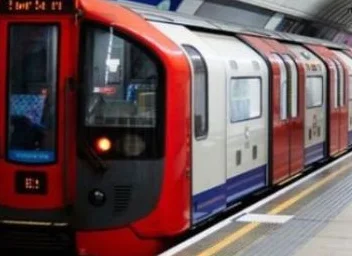 地铁列车平均速度是多少最快能开到多快(地铁能跑多快南京)2