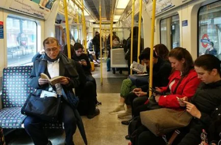 地铁员工上班时间是怎么安排的（地铁站通勤时间）6